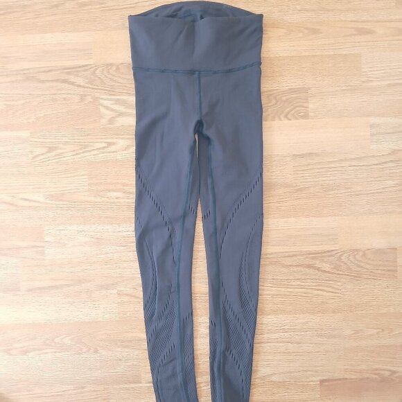 Lululemon Reveal Precision Tight 25" Boysenberry Purple Size 4 - Picture 5 of 8